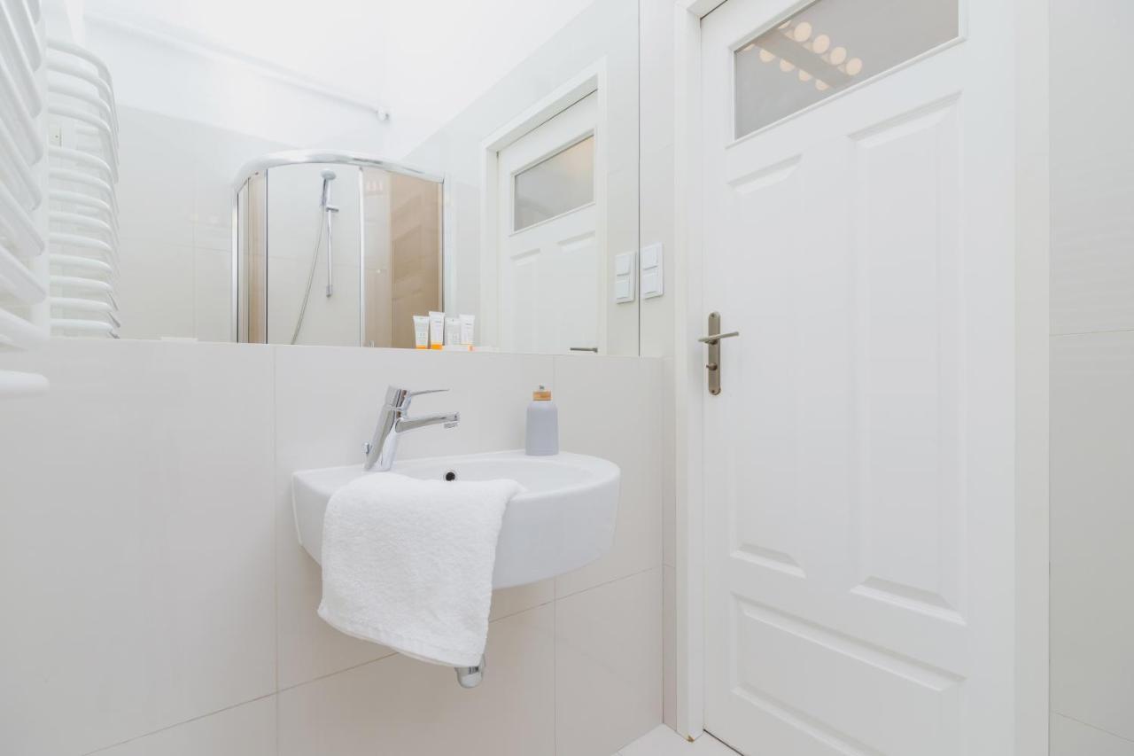 Apartment Pijarska Krakow By Noclegi Renters Εξωτερικό φωτογραφία
